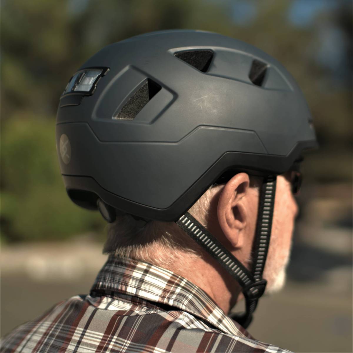 Urbanite XNITO Helmet