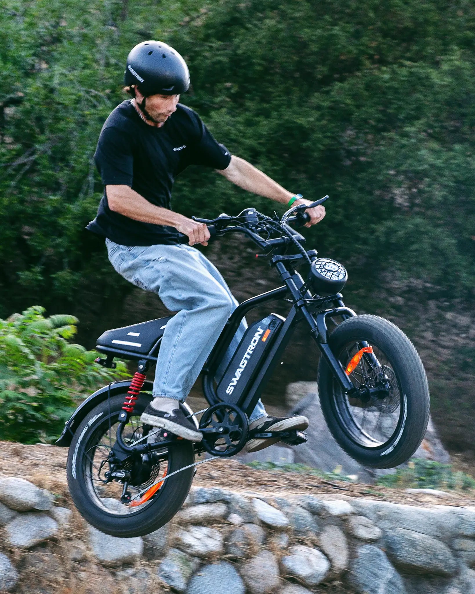 TEAM SWAGTRON rider @tallonpemberton.